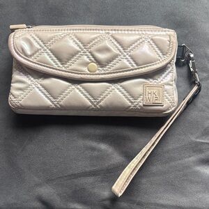HKWP Quilted Wristlet Clutch - Silver